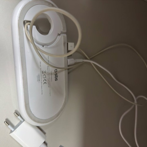 Charging station for Apple Watch, AirPods and Apple Watch 3 in 1 like new