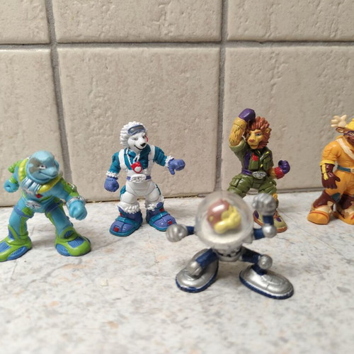 Set of 7 elc planet protectors figures like new