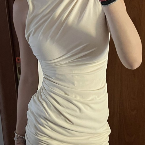 Zara cream mini dress like new, fitted with side and back ruching