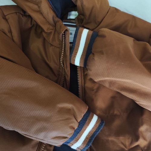 Orchestra jacket size 6, like new, brown