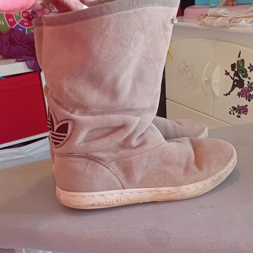 Adidas shoes used, beige boots size 38