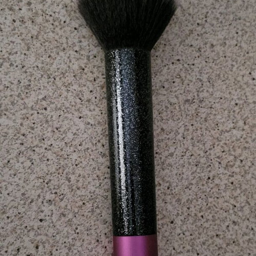 Real Techniques Powder Brush Limited Edition like new