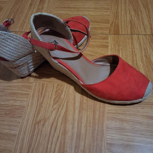 H&M Coral Summer Platform Sandals Size 38 Used