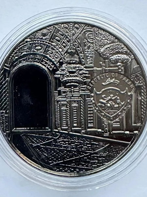 Commemorative coin new with Kremlin design