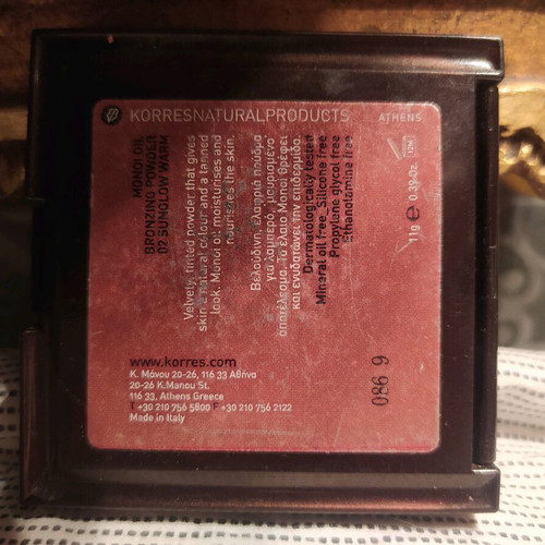 Korres powder with mirror like new, unused