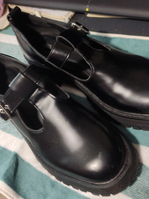 Zara women's moccasin shoes size 40 like new, black