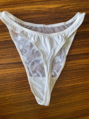 Playtex string new unworn size M