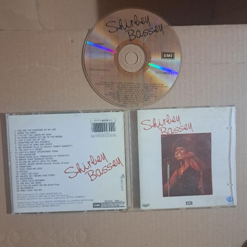 Shirley Bassey CD compilation reissue like new