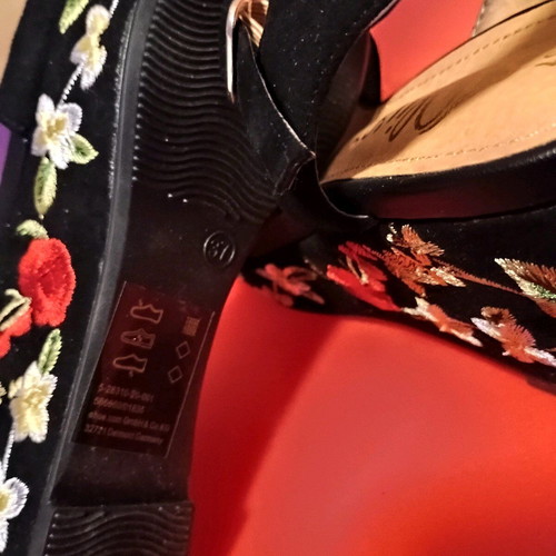 S.Oliver platform No37 new black with embroidery