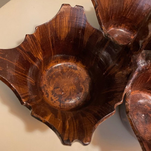 Ceramic decorative dish for treats like new with wood-look glaze