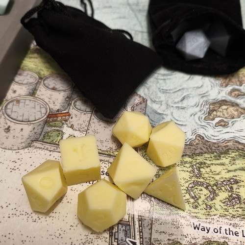 Wax melts dice-shaped set inspired by Dungeons and Dragons, new