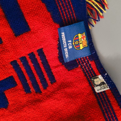FC Barcelona scarf used with hologram since 1899