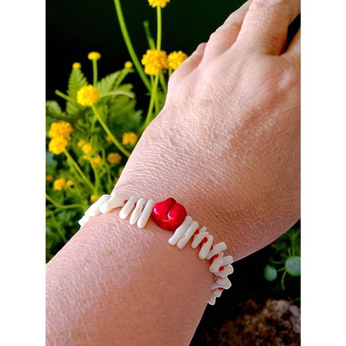 Handmade bracelet with coral and chaoite semi-precious stones new
