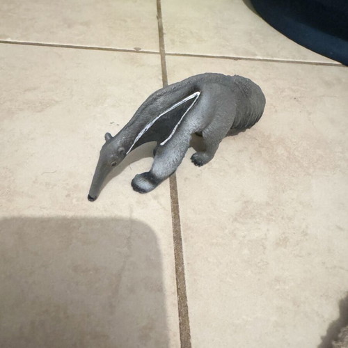 Schleich Anteater Figure like new