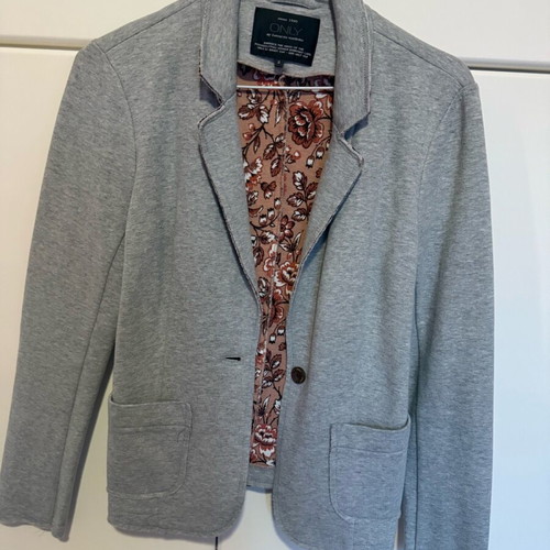Only blazer gray like new, everyday