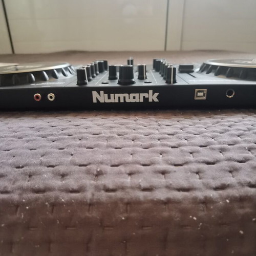 Numark Mixtrack Pro FX DJ controller like new