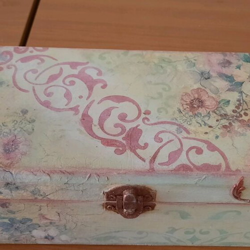 Wooden storage box decorated in excellent condition
