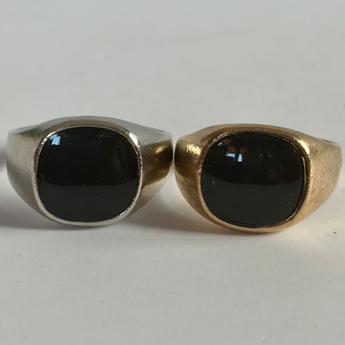 Twin Signet Rings new with factory defects, silver and gold tone