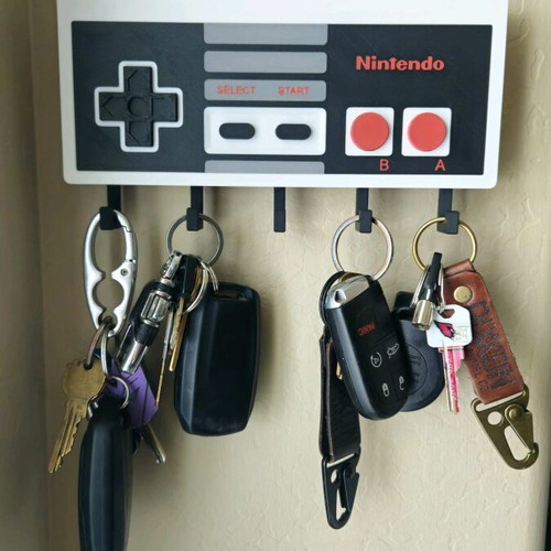 NES key holder like new