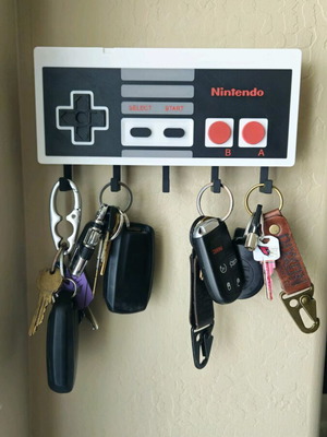 NES key holder like new
