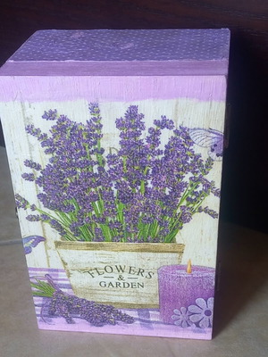 Vintage wooden box decorated with lavender flowers, purple
