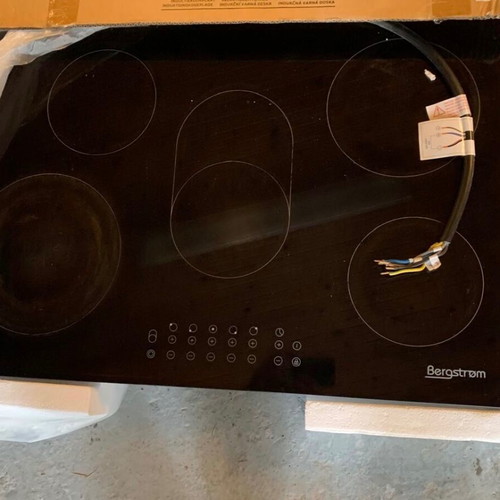 Bergstrom kitchen hob used, all burners working