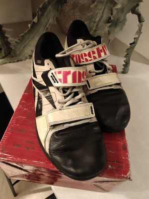 Reebok CrossFit Lifter Plus shoes like new, black and white, size 44.5