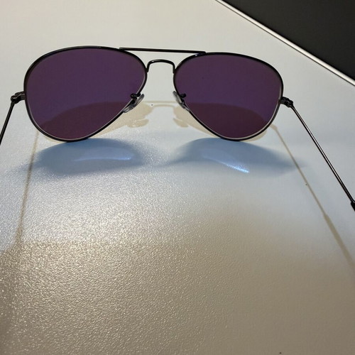 Aviator sunglasses like new with black frame and blue-purple mirror lenses