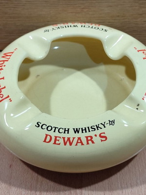 Dewar's scotch whisky old promotional ceramic ashtray used