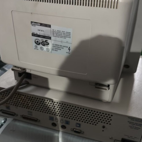 Olivetti PCS 286 desktop computer used with keyboard and CRT monitor