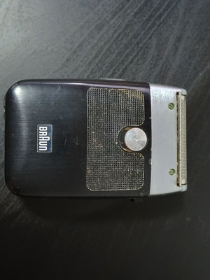 Braun vintage ηλεκτρική ξυριστική μηχανή σε μαύρο