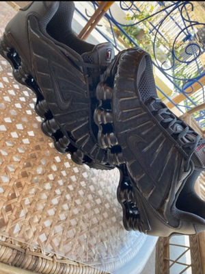 Nike Shox sneakers, black, size 46
