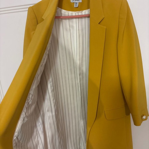 Forel jacket like new, yellow, 3/4 sleeve with pearls