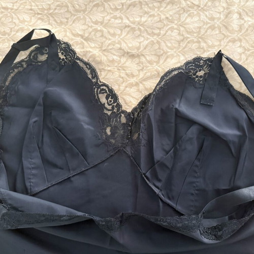 Black satin polyester nightgown like new with lace trim