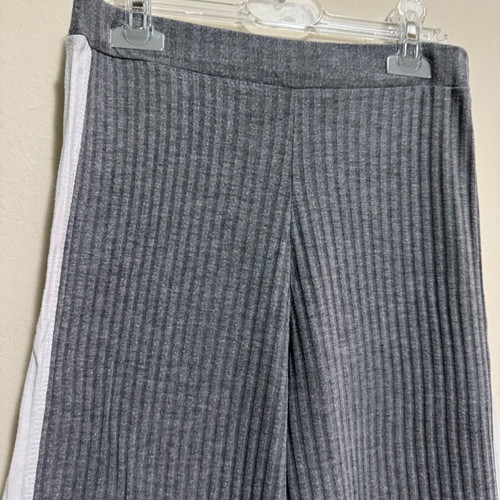 Rib Elastic Sports Pants below Knee Small with White Side Stripe like new