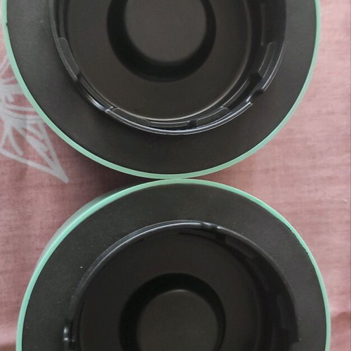 Ashtrays like new, set of 2, battery operated
