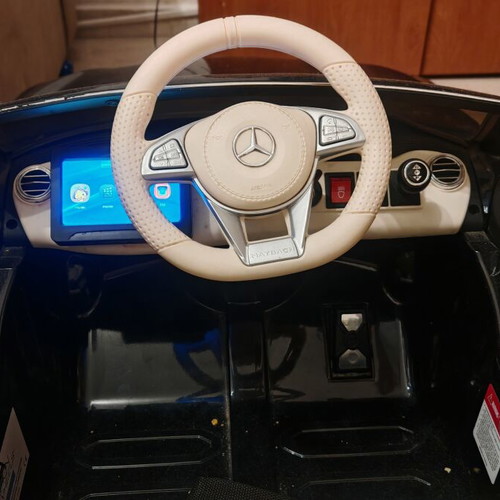 Mercedes-Maybach electric 2-seat children's car with upgraded battery