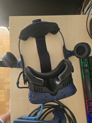 HTC Vive Pro 2 VR Full Kit Like New