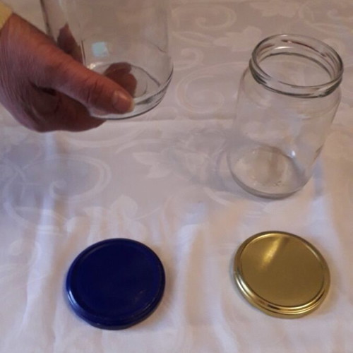 Honey jars like new, 2 pieces, 1 kilogram capacity