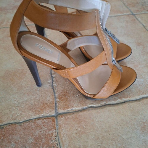 Fendi leather sandals like new, brown and beige, size 39