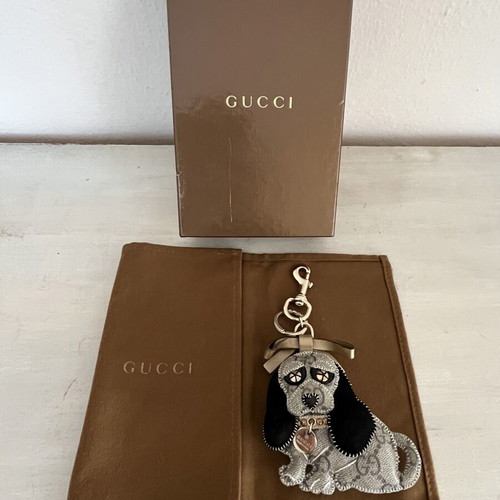 Gucci keychain new, brown