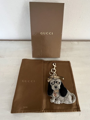 Gucci keychain new, brown