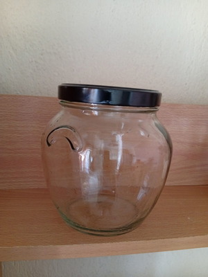 Large jar like new with wide middle and lid diameter 10.5 cm