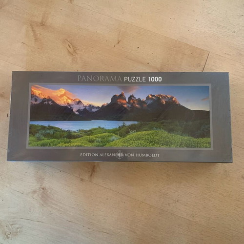 Puzzle new intact 1000 pieces with packaging