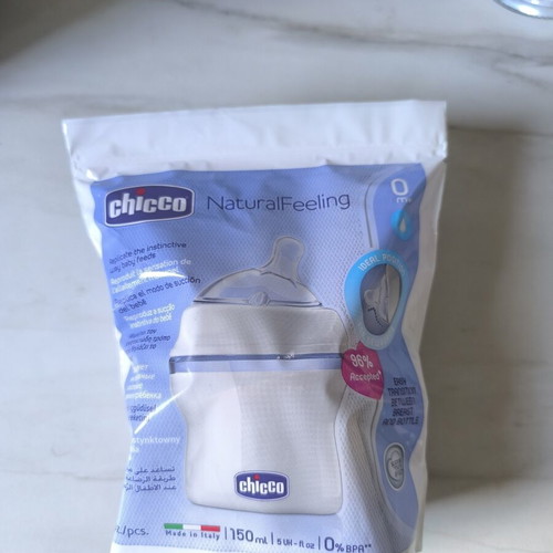 Chicco Natural Feeling plastic baby bottle with silicone nipple 150ml new