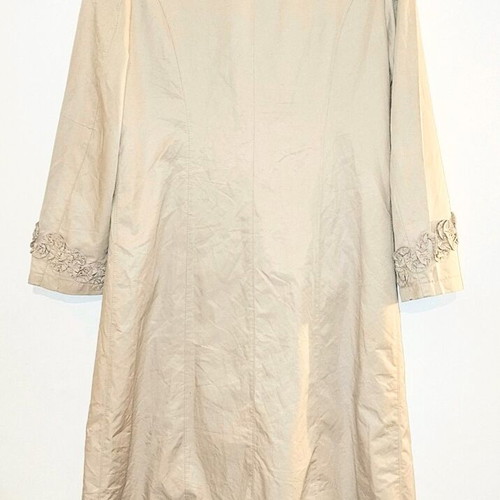 Retro Muse beige waterproof trenchcoat with ruffle flower details like new, size L-XL