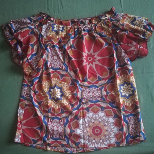 Off-shoulder blouse