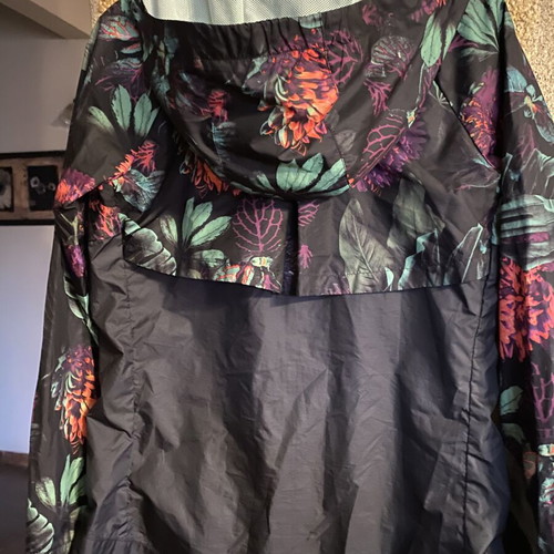 Nike floral windbreaker jacket with hood for girls, new