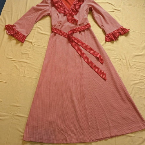 Vintage robe like new, white and red, size S