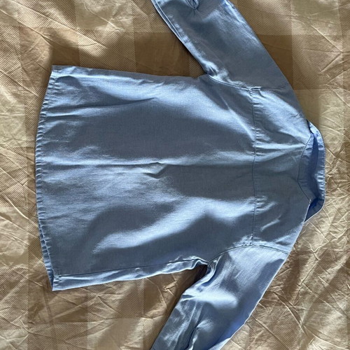 Baby shirt in blue like new for 9-12 months